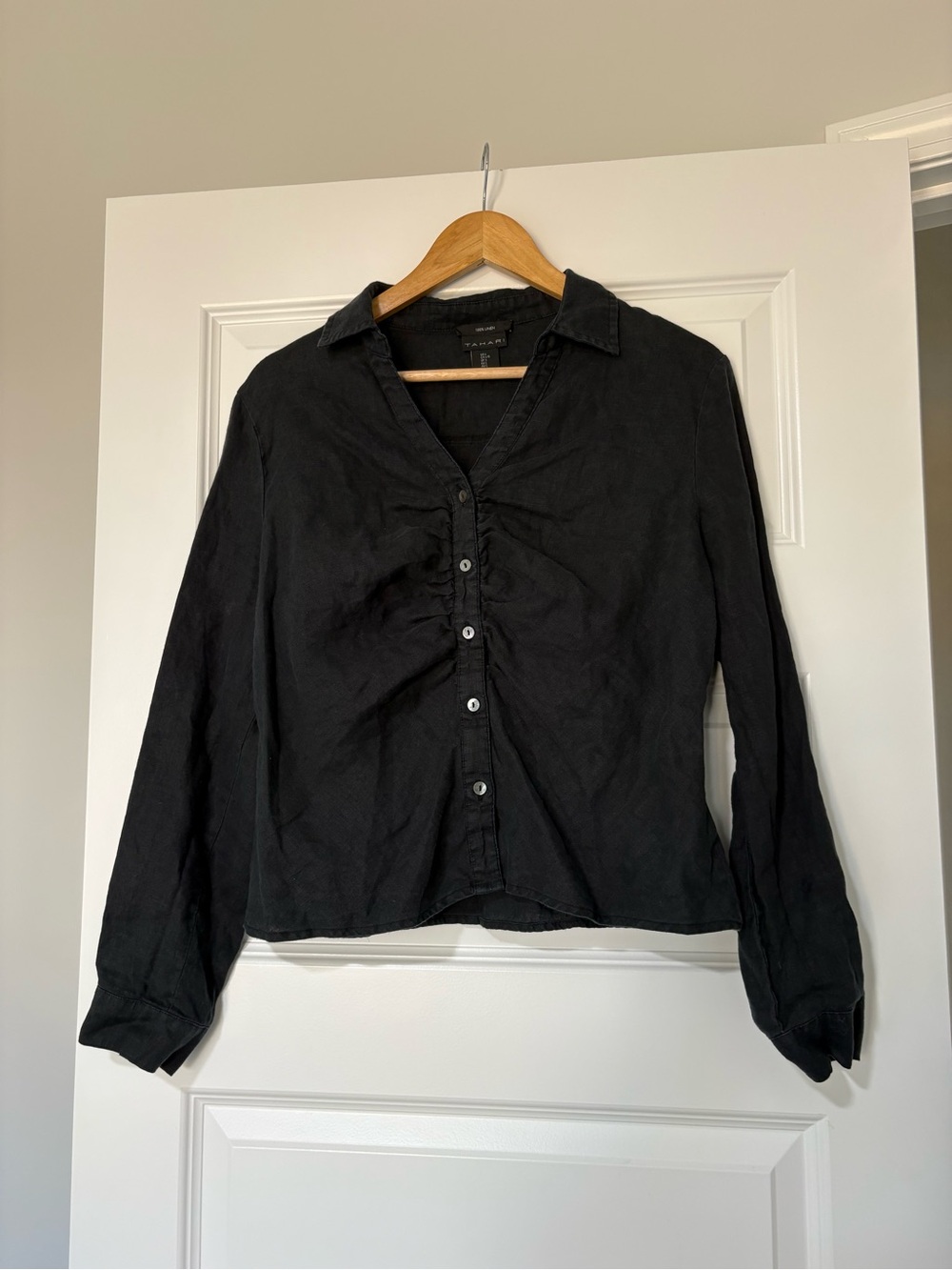 100% Linen Tahari Women's Black Long Sleeve Lagen Look Capsule Wardrobe Shirt